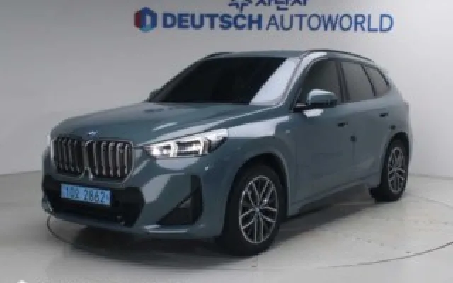 BMW iX1 2023/09 76,438km