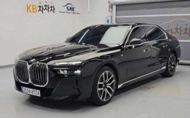 BMW 7시리즈 2024/08 66,474km