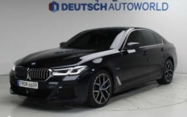 BMW 5시리즈 2022/02 90,309km