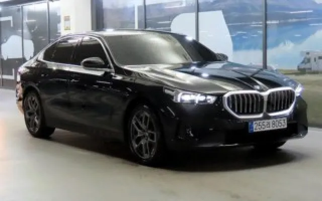 BMW 5시리즈 2026/04 6,793km
