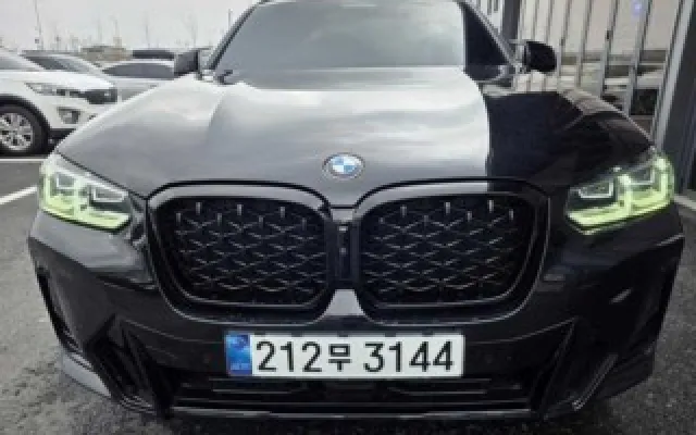 BMW X4 2023/12 47,479km